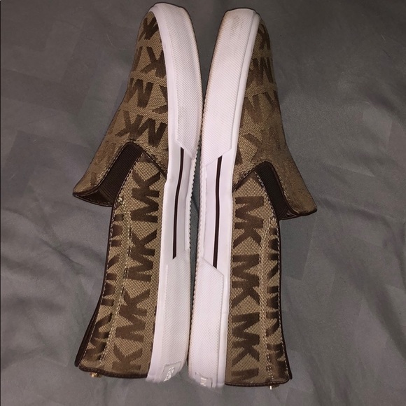 Michael Michael Kors size 8.5 slip on sneakers - Picture 4 of 8